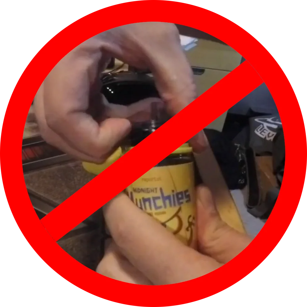 Wie man eine Chubby Flasche nicht öffnen sollte